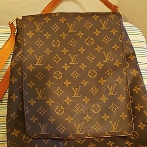 Bought the bag in japan. I dont use it.